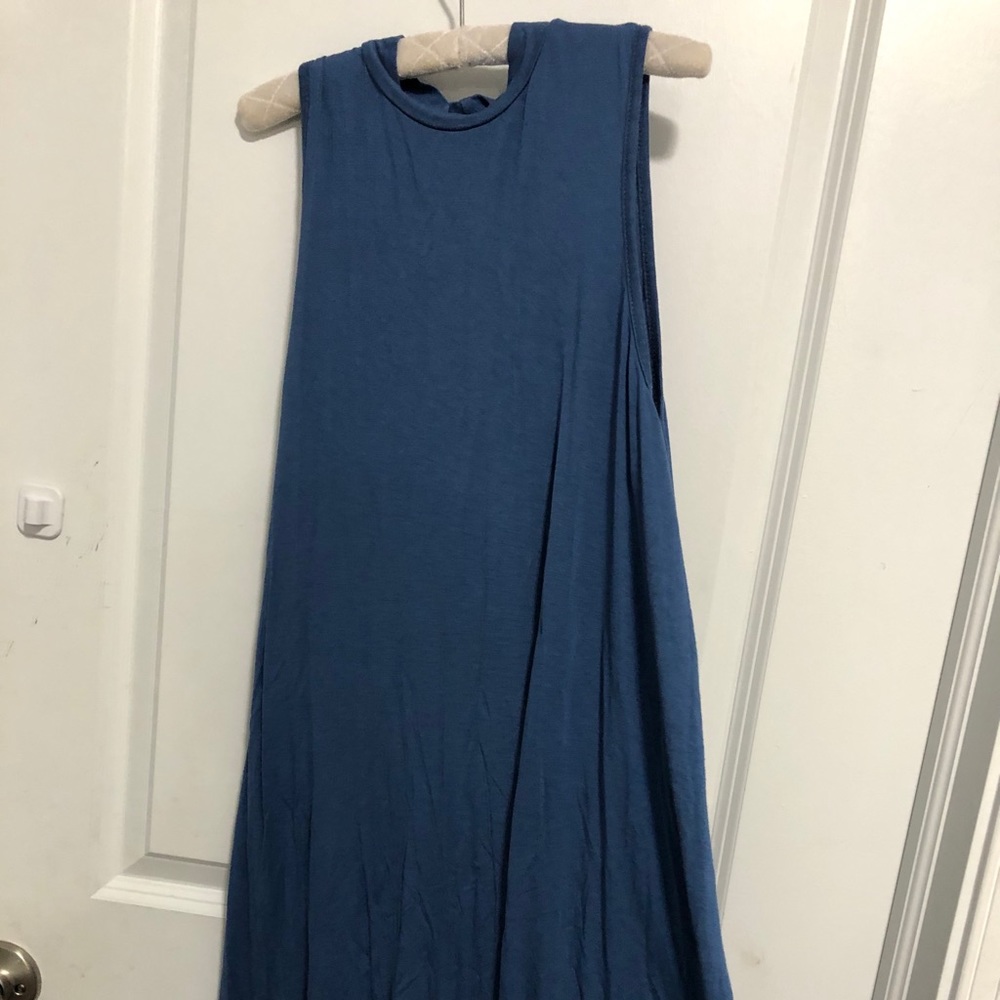 blue dress